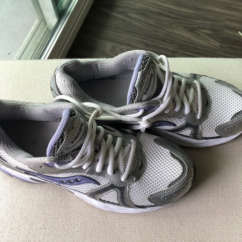 “NEW” Saucony Grid Storm 2 Running Shoes Size 9